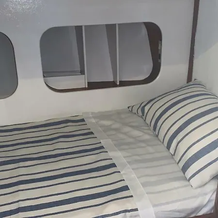 بوتيل 5terre On Board لا سبيتسْيا