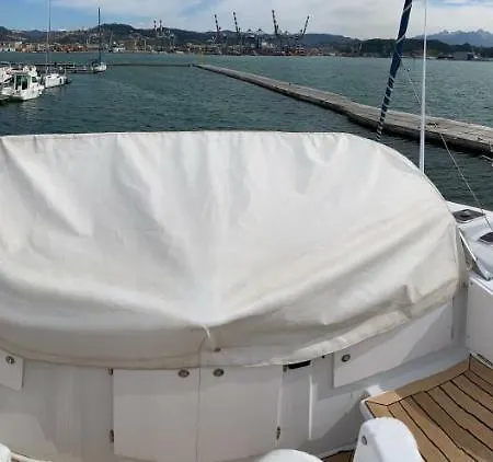 5terre On Board Hotel en barco La Spezia