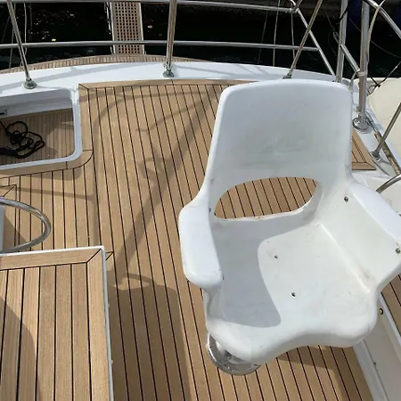 5terre On Board Hotel en barco La Spezia