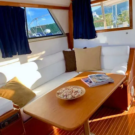 بوتيل 5terre On Board لا سبيتسْيا