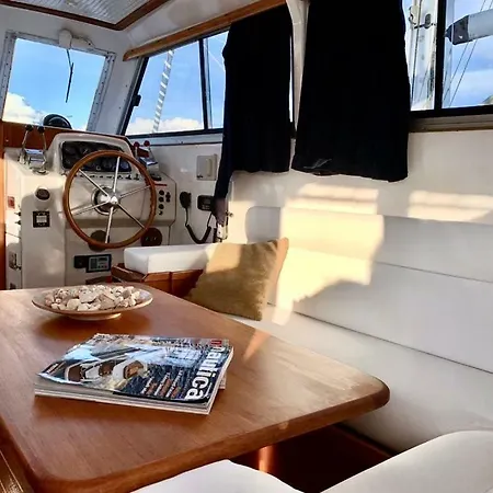 بوتيل 5terre On Board لا سبيتسْيا